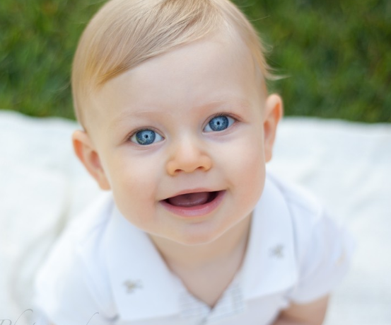 寶寶笑的開心的心情說說 寶寶愛笑的句子短語感慨