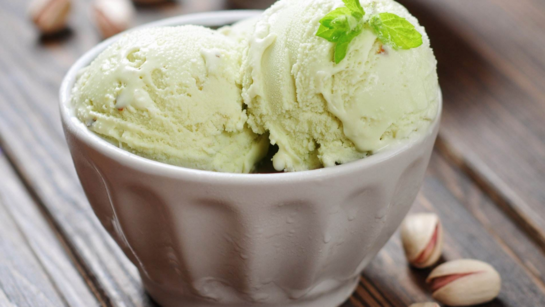 吃到冰淇淋后表達(dá)心情好的句子 夏季吃冰淇淋心情好的說(shuō)說(shuō)朋友圈2018