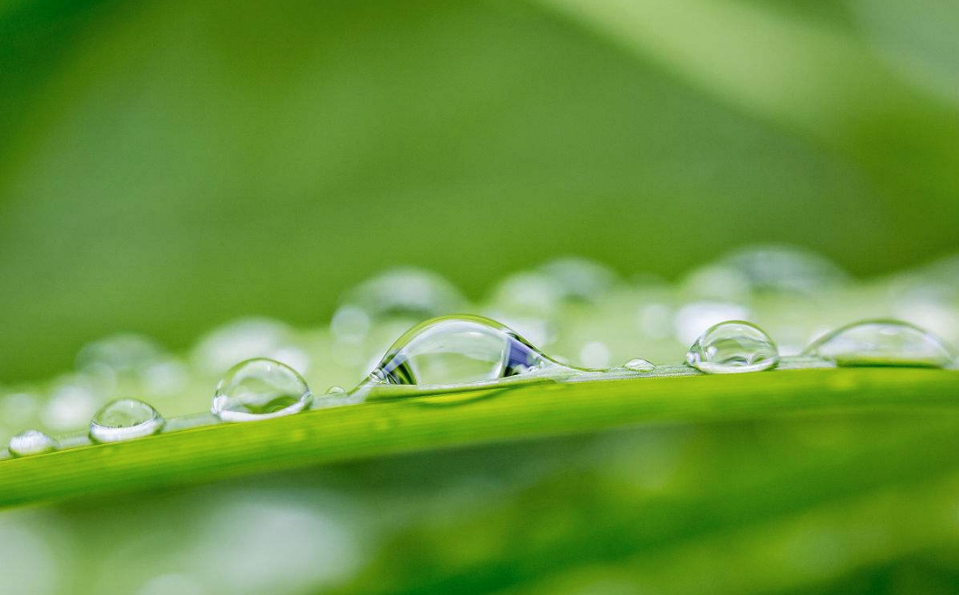 夏季午后的雨心情說說 2018天熱午后下雨的心情感觸說說朋友圈