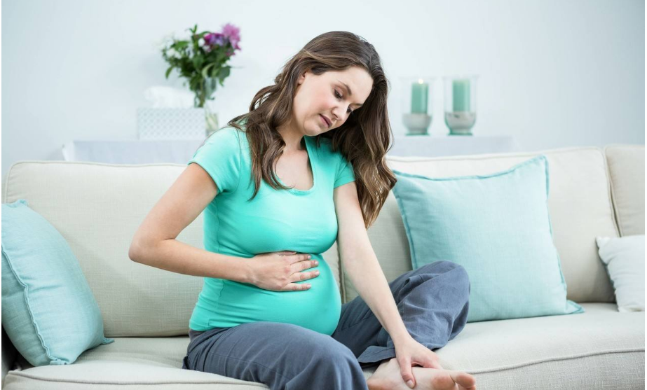 孕期穿高跟鞋對胎兒有影響嗎 孕婦可以穿幾厘米的鞋 孕期穿高跟鞋對胎兒有影響嗎 孕婦可以穿幾厘米的鞋