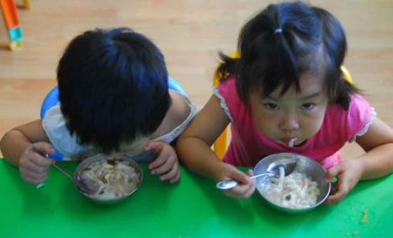 寶寶一定要帶零食上幼兒園怎么辦 不帶臨時孩子不上幼兒園怎么教育 寶寶一定要帶零食上幼兒園怎么辦 不帶臨時孩子不上幼兒園怎么教育