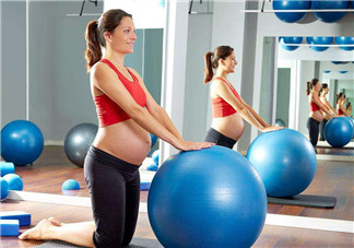 懷雙胞胎是同天受孕嗎 雙胞胎受孕時(shí)機(jī)有什么差別