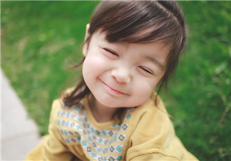 陪孩子玩耍的心情說說 孩子們開心玩耍的句子短語