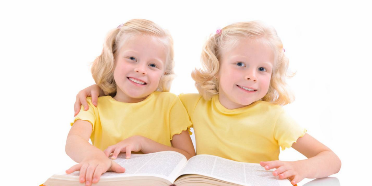 怎樣照顧雙胞胎寶寶會輕松點 照顧雙胞胎如何安排分工