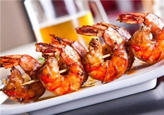 深夜吃燒烤的心情說說 大晚上吃燒烤的經典句子短語