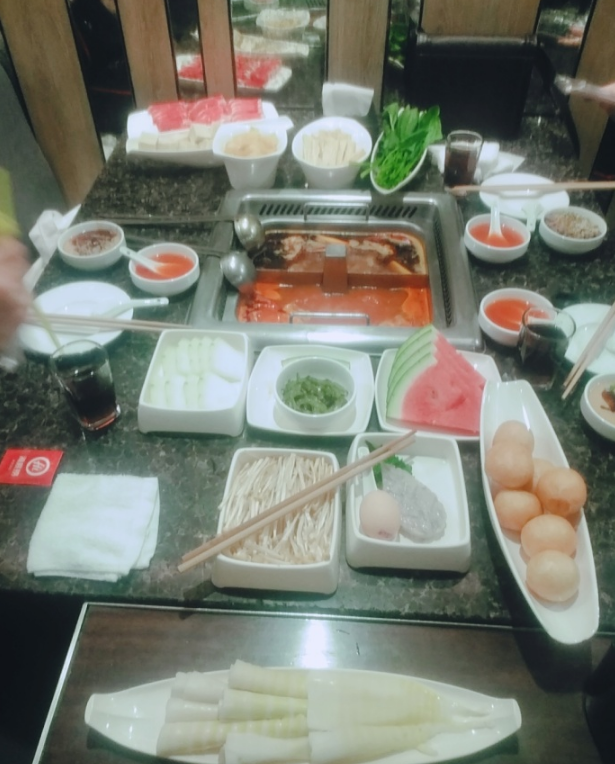 發個吃海底撈的說說 吃海底撈心情說說朋友圈 發個吃海底撈的說說 吃海底撈心情說說朋友圈