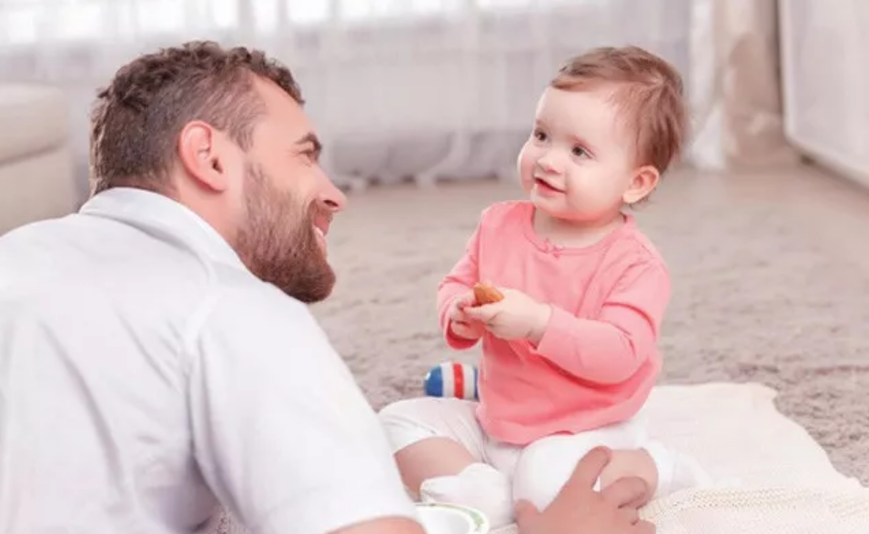 小孩被欺負是應該打回去還是告老師 孩子被欺負該不該還手 小孩被欺負是應該打回去還是告老師 孩子被欺負該不該還手