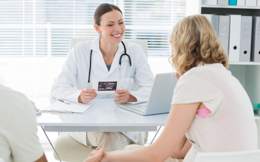 去醫院待產自然產和剖腹產有什么不同 產前需要進行哪些檢查