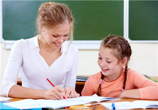 孩子寫作業拖拉怎么辦 幫孩子建立做作業的日常慣例