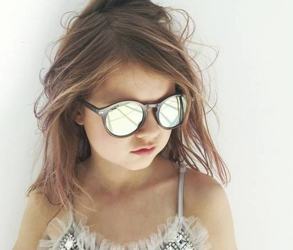 兒童太陽(yáng)鏡能防曬嗎 購(gòu)買太陽(yáng)眼鏡的標(biāo)準(zhǔn)