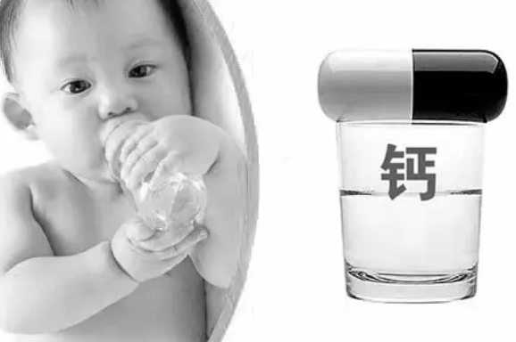 給寶寶防曬會導(dǎo)致缺鈣嗎 夏天要不要補充維生素AD