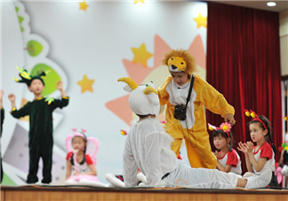 兒童節孩子表演發朋友圈配文 兒童節孩子表演媽媽感慨心情說說