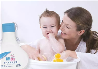 施巴嬰兒泡泡沐浴露使用心得 施巴嬰兒泡泡沐浴露可以洗頭嗎