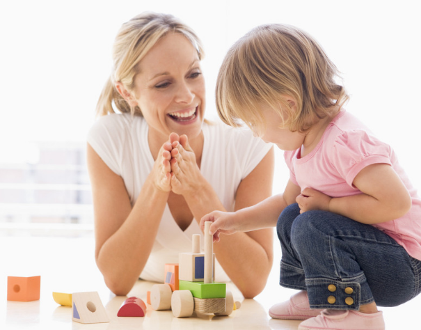 孩子膽小不自信怎么辦 父母的愛才是孩子自信的源泉 孩子膽小不自信怎么辦 父母的愛才是孩子自信的源泉