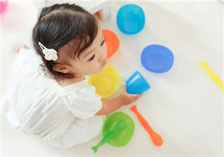 孩子膽小不自信怎么辦 父母的愛才是孩子自信的源泉 孩子膽小不自信怎么辦 父母的愛才是孩子自信的源泉