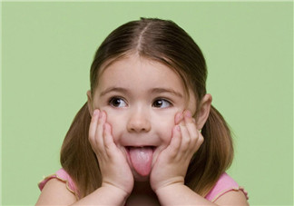 孩子不知不覺長大的心情說說 感慨孩子總是在不經意間長大的句子朋友圈