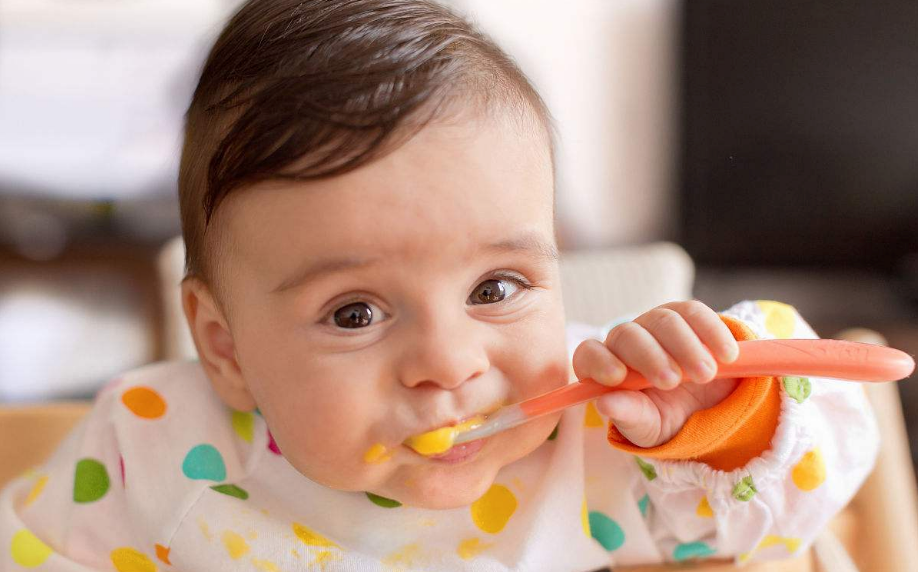 寶寶是吃貨的說說搞笑句子 孩子只長了吃心的心情說說朋友圈精選