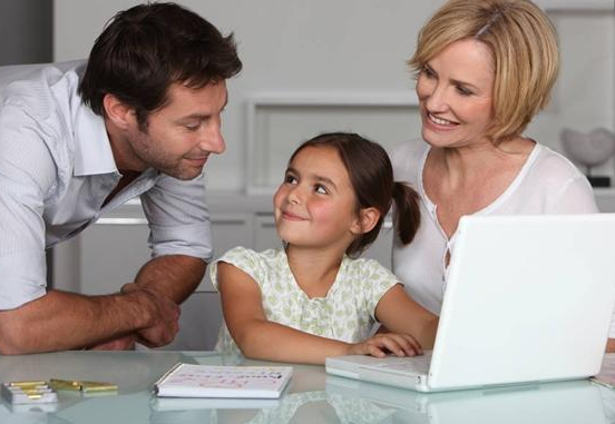 父母怎樣與孩子相處好 給孩子成長的空間拒絕比較