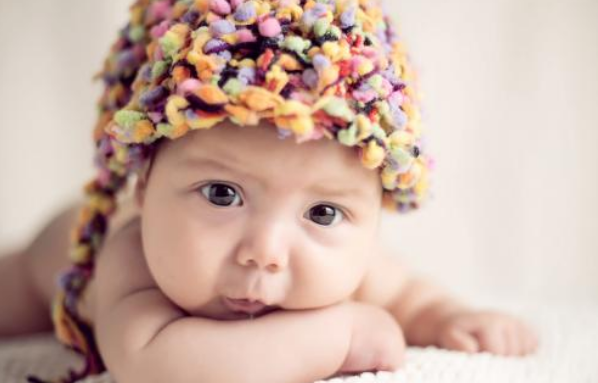 夏天寶寶痱子多媽媽怎么做 夏天寶寶痱子多原因