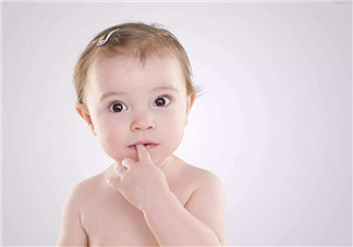 夏天寶寶長痱子能多洗澡嗎 如何護理長痱子的寶寶