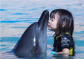陪孩子過兒童節的心情說說 陪孩子過六一的句子短語朋友圈 陪孩子過兒童節的心情說說 陪孩子過六一的句子短語朋友圈