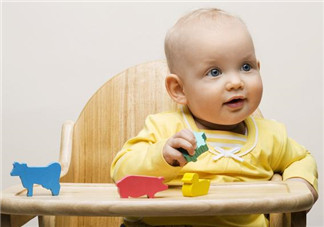 孩子剃光頭真的能更涼快嗎 光頭更容易曬傷寶寶頭部 孩子剃光頭真的能更涼快嗎 光頭更容易曬傷寶寶頭部