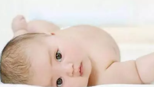 夏季天熱怎么給寶寶穿衣服 夏天給寶寶穿什么比較涼快