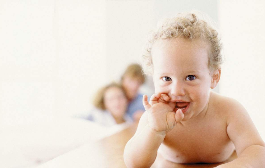 孩子平時喜歡吸手指是什么原因 孩子喜歡吸手指怎么辦好2018