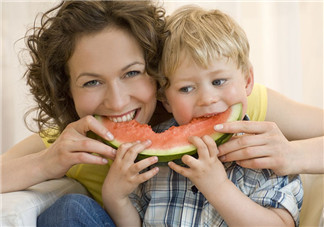 產(chǎn)后減肥如何健康飲食 產(chǎn)后飲食怎樣安排才合理
