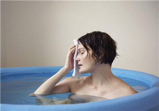 水中分娩最好的姿勢是什么 應該什么時候進入分娩