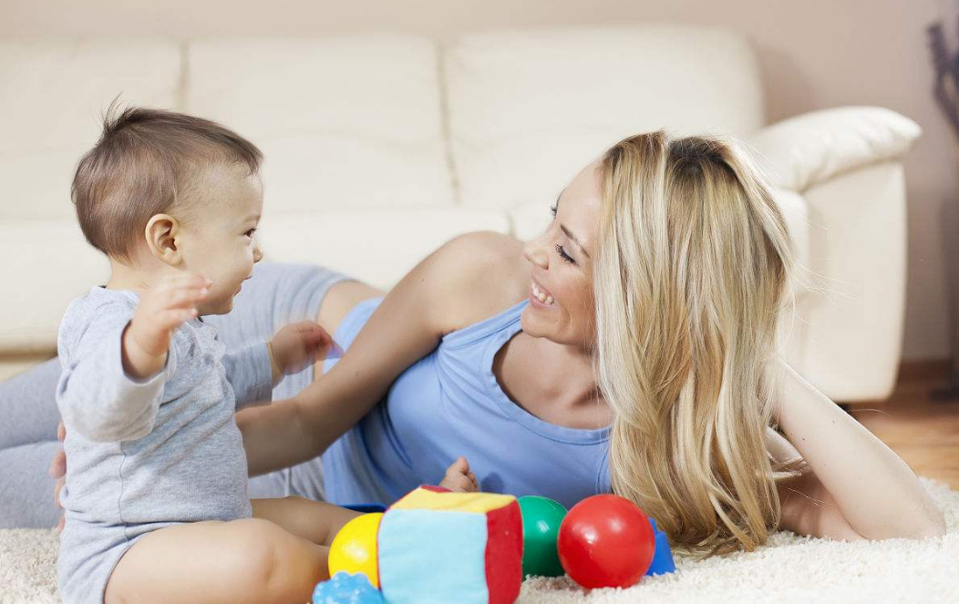 一個人帶孩子最難受的心情說說 恨不得三頭六臂心累加心酸的句子