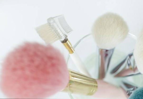 使用了過期化妝品怎么辦 過期化妝品有危害嗎