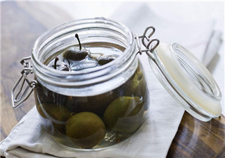 芒種泡青梅酒的帶圖心情說說 你有杯子我有青梅酒的心情句子