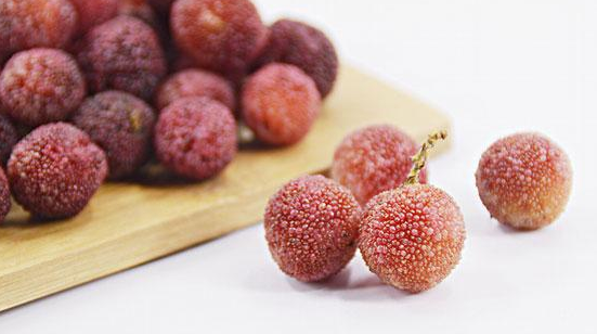 楊梅里的蟲高蛋白可以吃 沒冷藏過的楊梅易生蟲