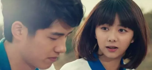 2018高考結束朋友圈 高考結束后再也沒有偷偷看你的機會