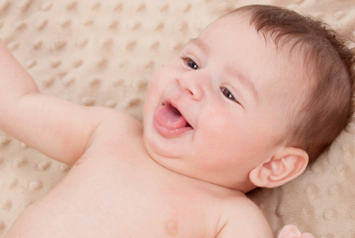 新生兒皮膚如何護(hù)理 夏天清潔時(shí)注意皮膚褶皺處 新生兒皮膚如何護(hù)理 夏天清潔時(shí)注意皮膚褶皺處