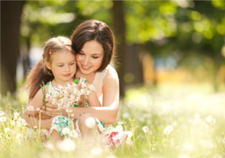 2-4歲的小孩怎么帶好 家長(zhǎng)忽略了孩子的游戲心理