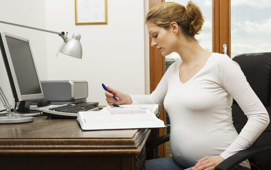 懷孕后應(yīng)該放棄工作嗎 懷孕如何平衡工作和家庭