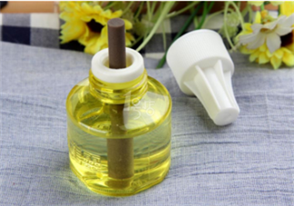 蚊香液可以一直插著嗎 蚊香液一直插著損壞加熱器插頭