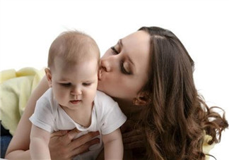 怎么給寶寶足夠的安全感 孩子在三歲前都是非常缺乏安全感的