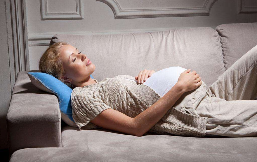 孕期夏天腸胃不適怎么辦 懷孕初期腸胃不舒服對胎兒有影響嗎