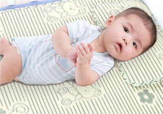 夏天寶寶睡涼席好不好 要保持涼席的清潔衛生