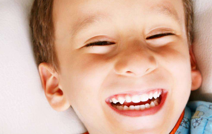 寶寶牙齒出牙的時(shí)候癢難受怎么辦 孩子牙齦癢緩解方法2018 寶寶牙齒出牙的時(shí)候癢難受怎么辦 孩子牙齦癢緩解方法2018