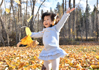 3歲寶寶如何教育方法 父母要有意識地約束自己的言行