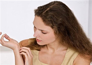 皮膚缺水為什么會過敏 皮膚缺水過敏怎么辦2018 皮膚缺水為什么會過敏 皮膚缺水過敏怎么辦2018