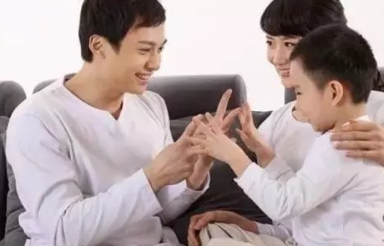 幼兒園中班美術教案陶藝活動 爸爸的煙灰缸父親節教案