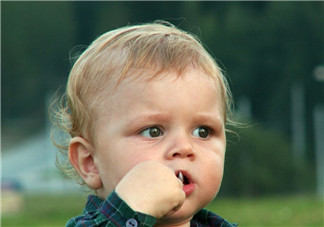 3歲寶寶如何教育方法 父母要有意識地約束自己的言行