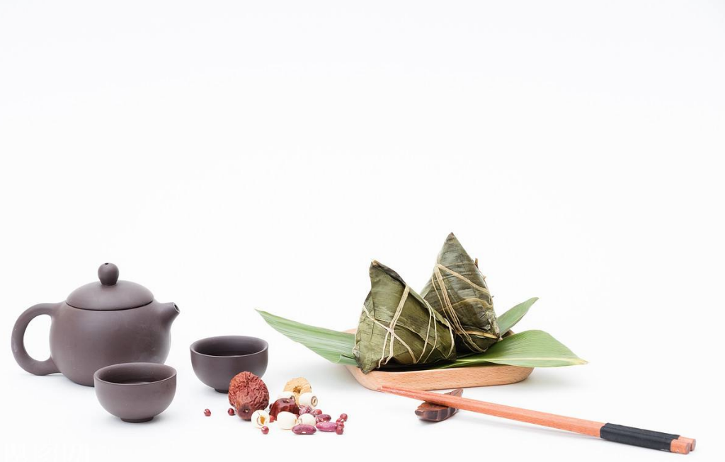 端午節一家人一起吃粽子的心情說說 2018和家人吃粽子搞笑的短語說說