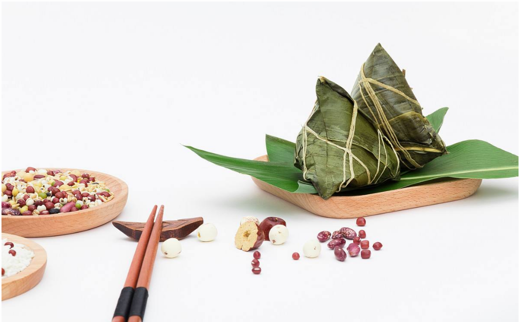 端午節一家人一起吃粽子的心情說說 2018和家人吃粽子搞笑的短語說說