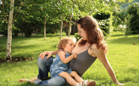 哺乳期出現(xiàn)暗紅色分泌物正常嗎 產(chǎn)后惡露哪些情況需要注意